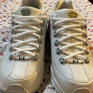 Brand-new never worn women’s sketcher sport sneakers
